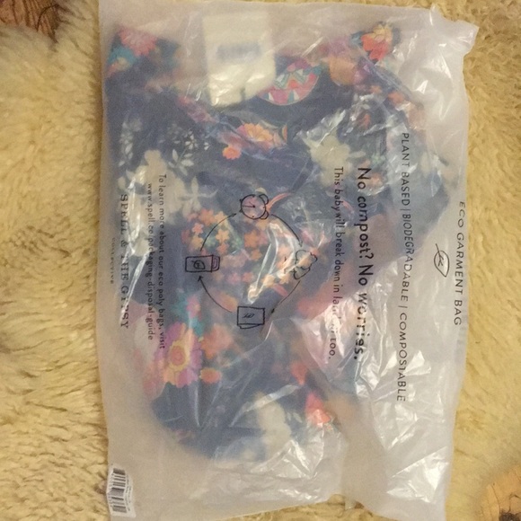 Spell & Gypsy the Collective Leo Maxi Robe NWT - Picture 13 of 16